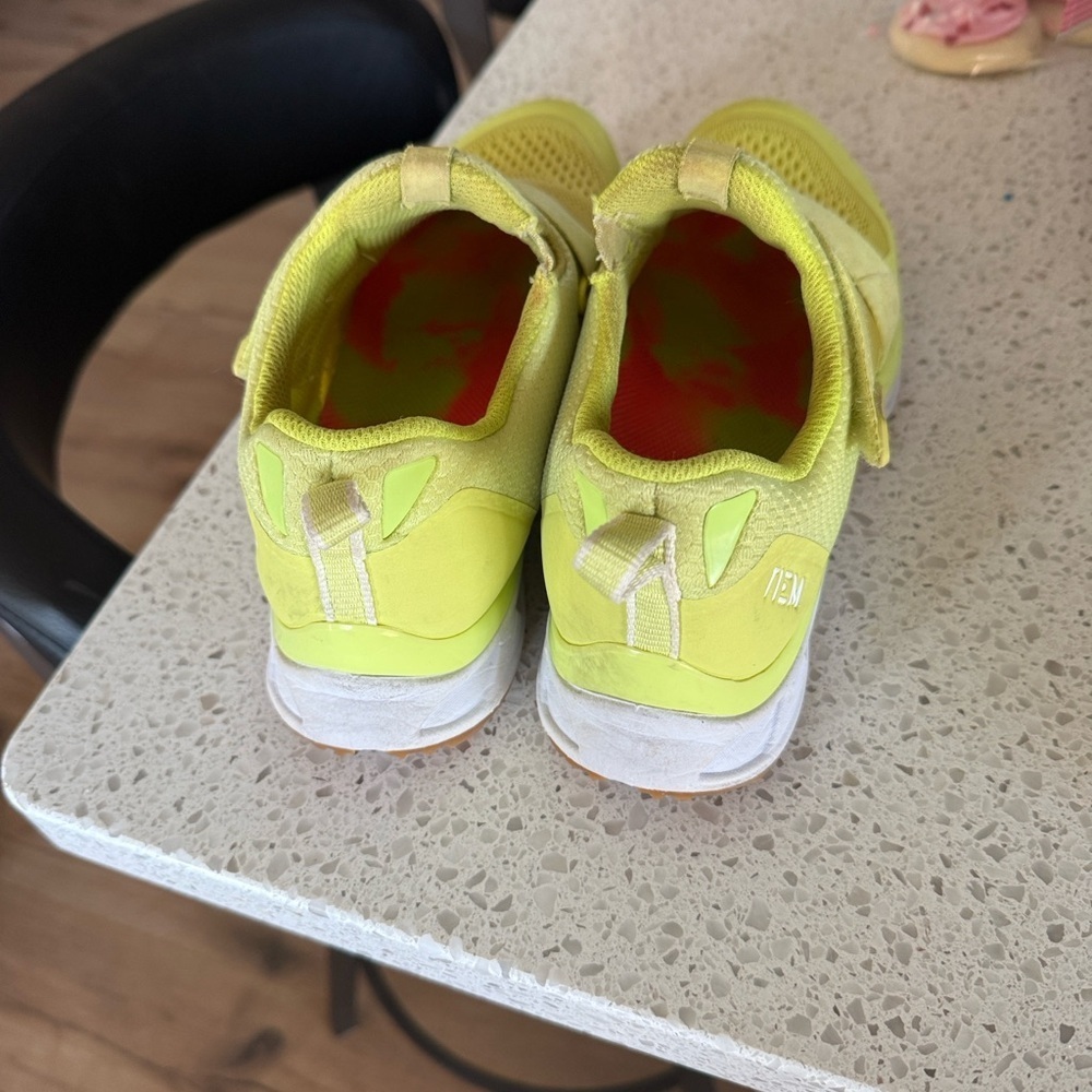 Tiem spinning shoes cycling sz 8.5 gym workout neon yellow spin class - Picture 4 of 5
